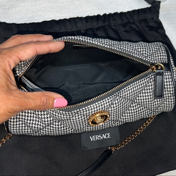 Versace Quilted Hounds Tooth Shoulder barrel bag cotton/leather La Medusa - Picture 3 of 11